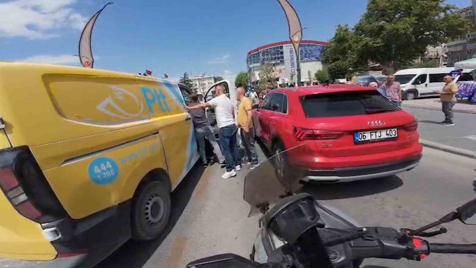 Niğde’de yol verme kavgası