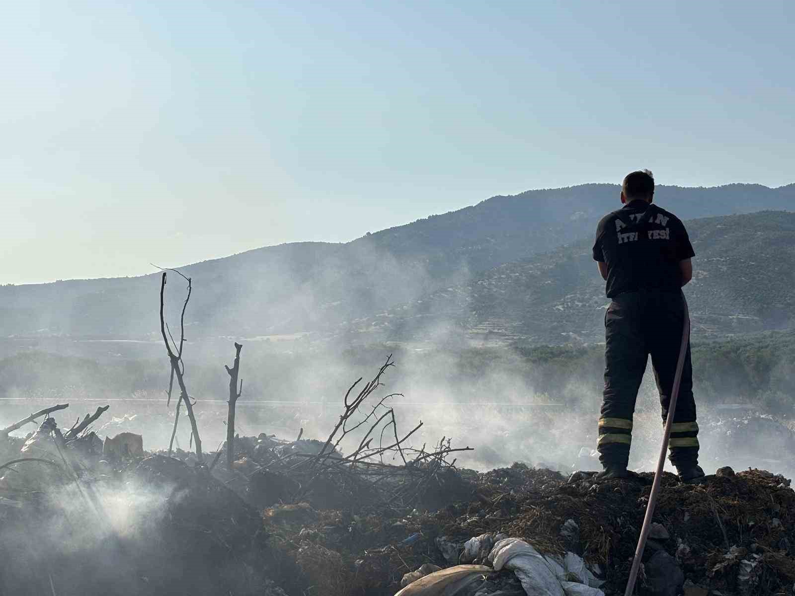 Aydın Büyükşehir İtfaiyesi 8 günde 445 yangına müdahale etti