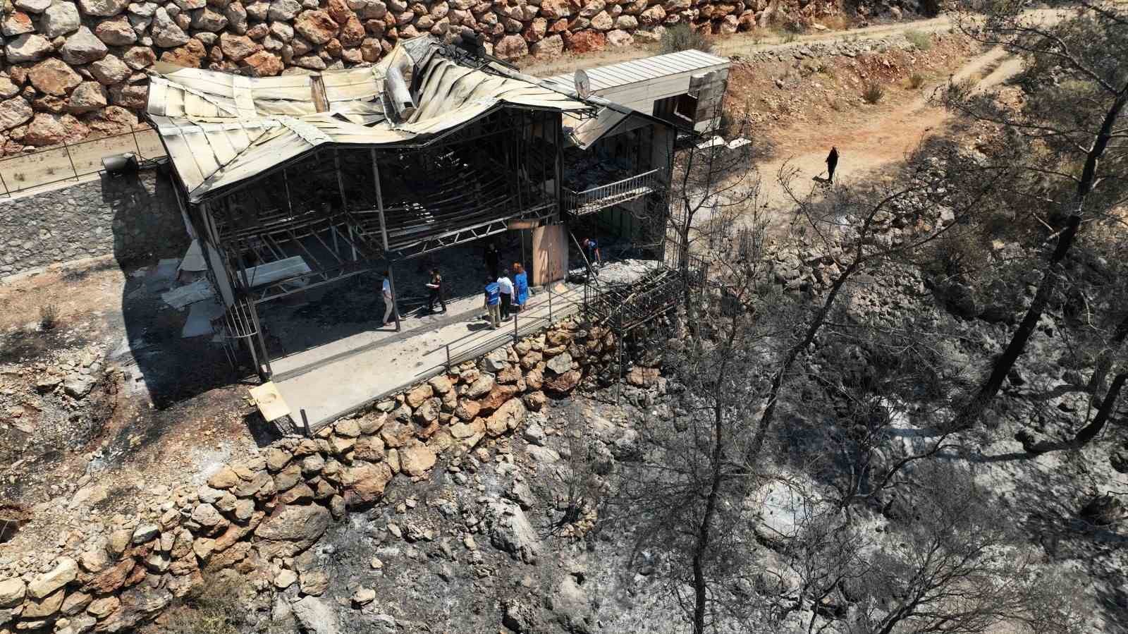 Muğla Büyükşehir Belediyesi’nden yangın bölgesinde hasar tespiti çalışması