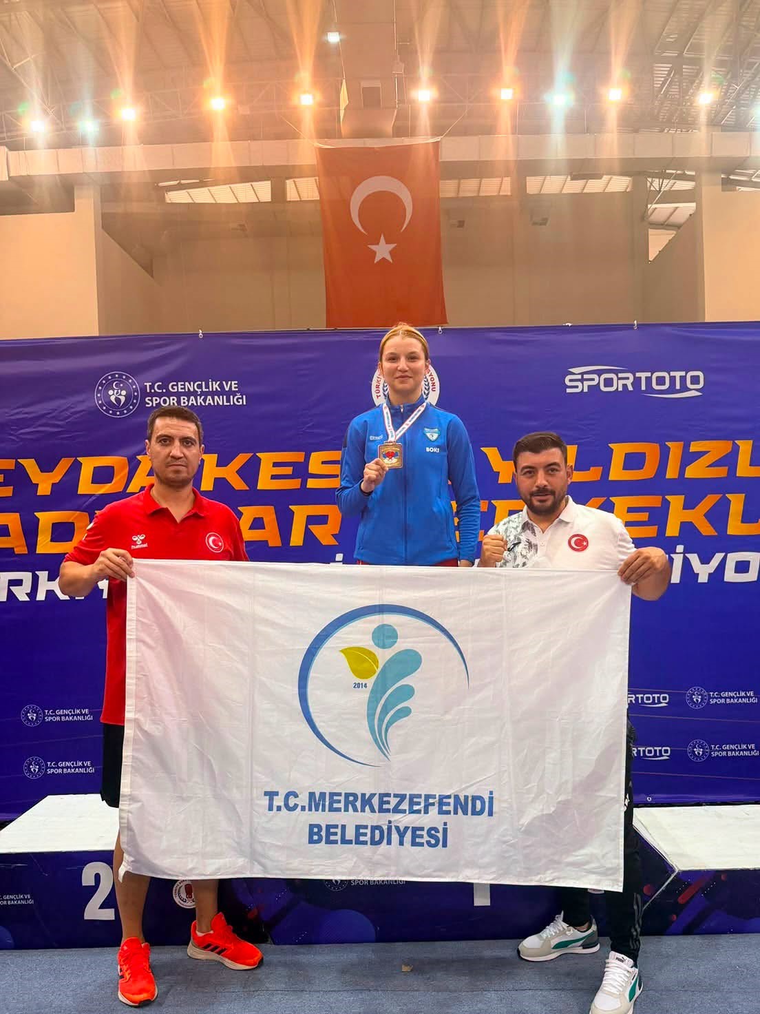 Merkezefendi’nin başarılı boksörü Kaymakçı Türkiye şampiyonu oldu