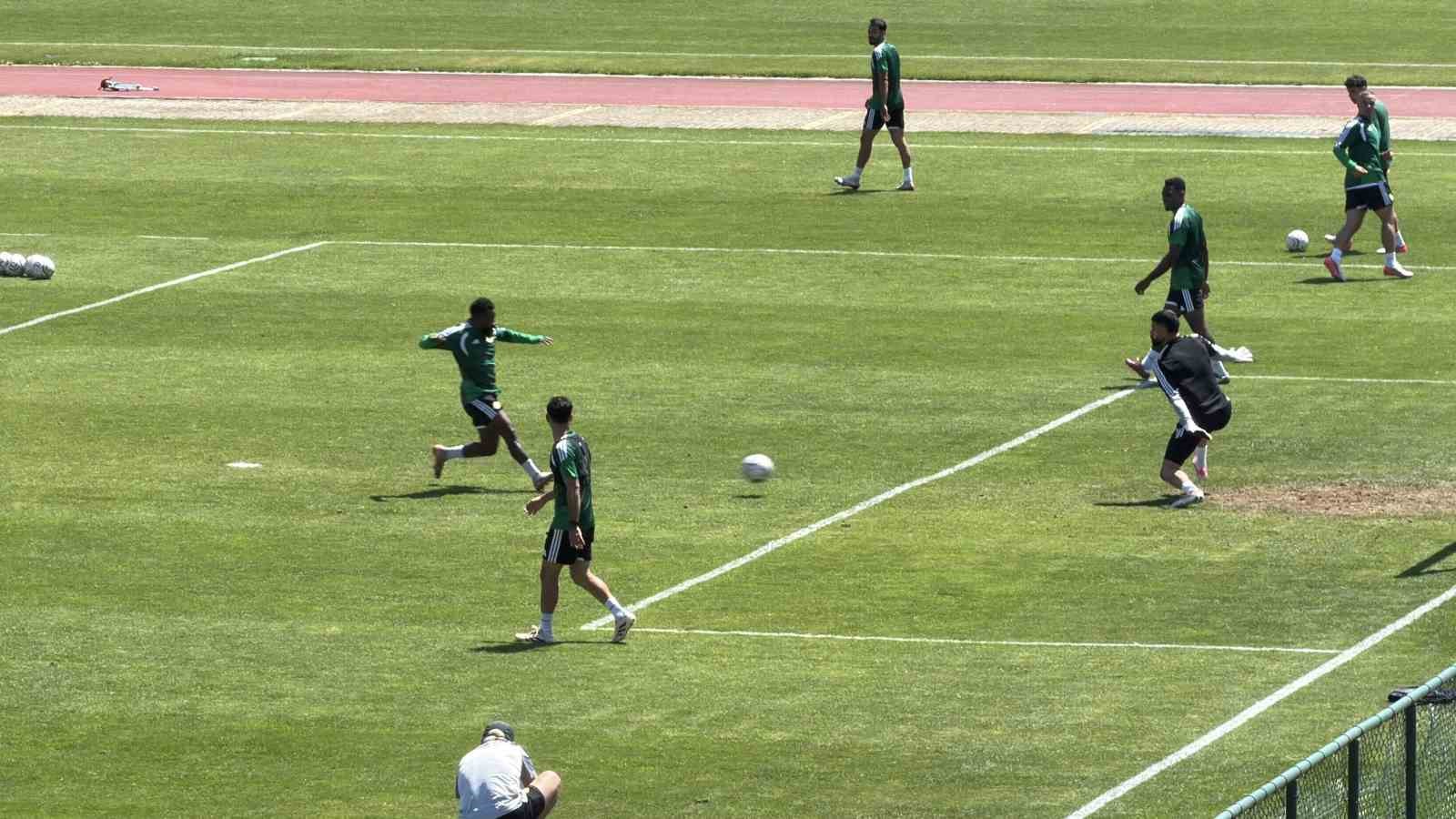 Esenler Erokspor yeni sezon hazırlıklarını Düzce’de sürdürüyor