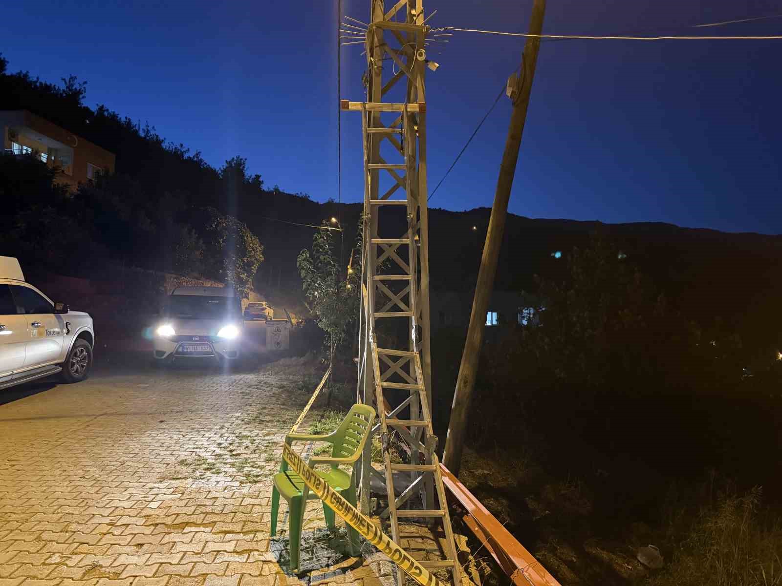 Osmaniye’de elektrik direğine kamera takarken akıma kapılan işçi ağır yaralandı