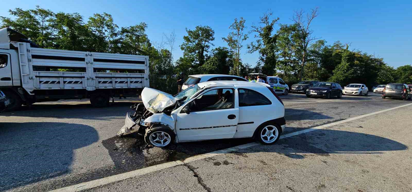 Otomobille çarpışan motosikletin sürücüsü hayatını kaybetti