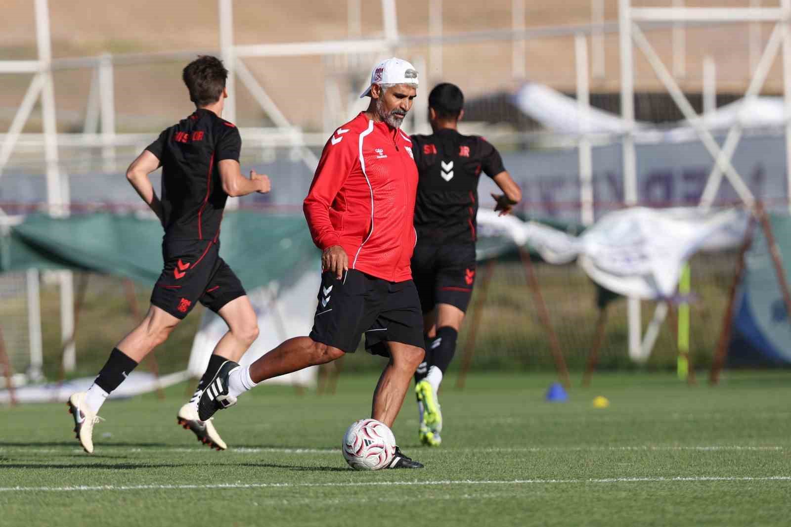 Sivasspor günü tek idmanla tamamladı