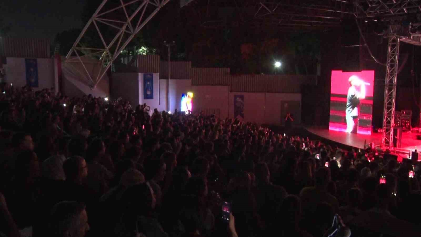Poizi, Bursa Festivali’nde hayranlarını coşturdu