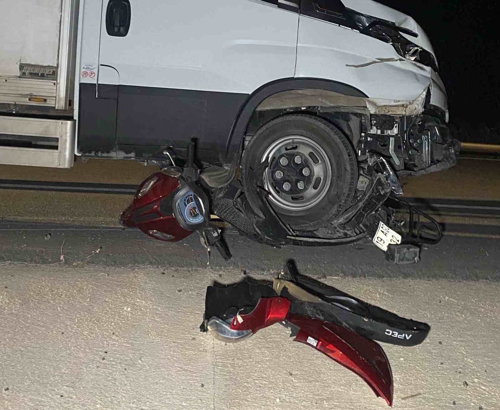 Çorum’da kamyonetle çarpışan motosikletin sürücüsü hayatını kaybetti