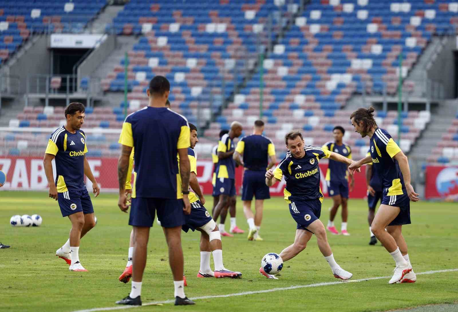 Fenerbahçe, Gornik Zabrze maçının hazırlıklarını tamamladı