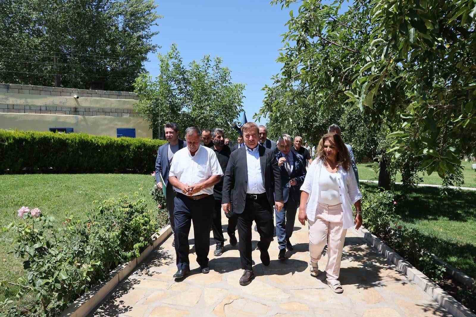 Vali Aydoğdu, Çatalören köyünde talepleri yerinde dinledi