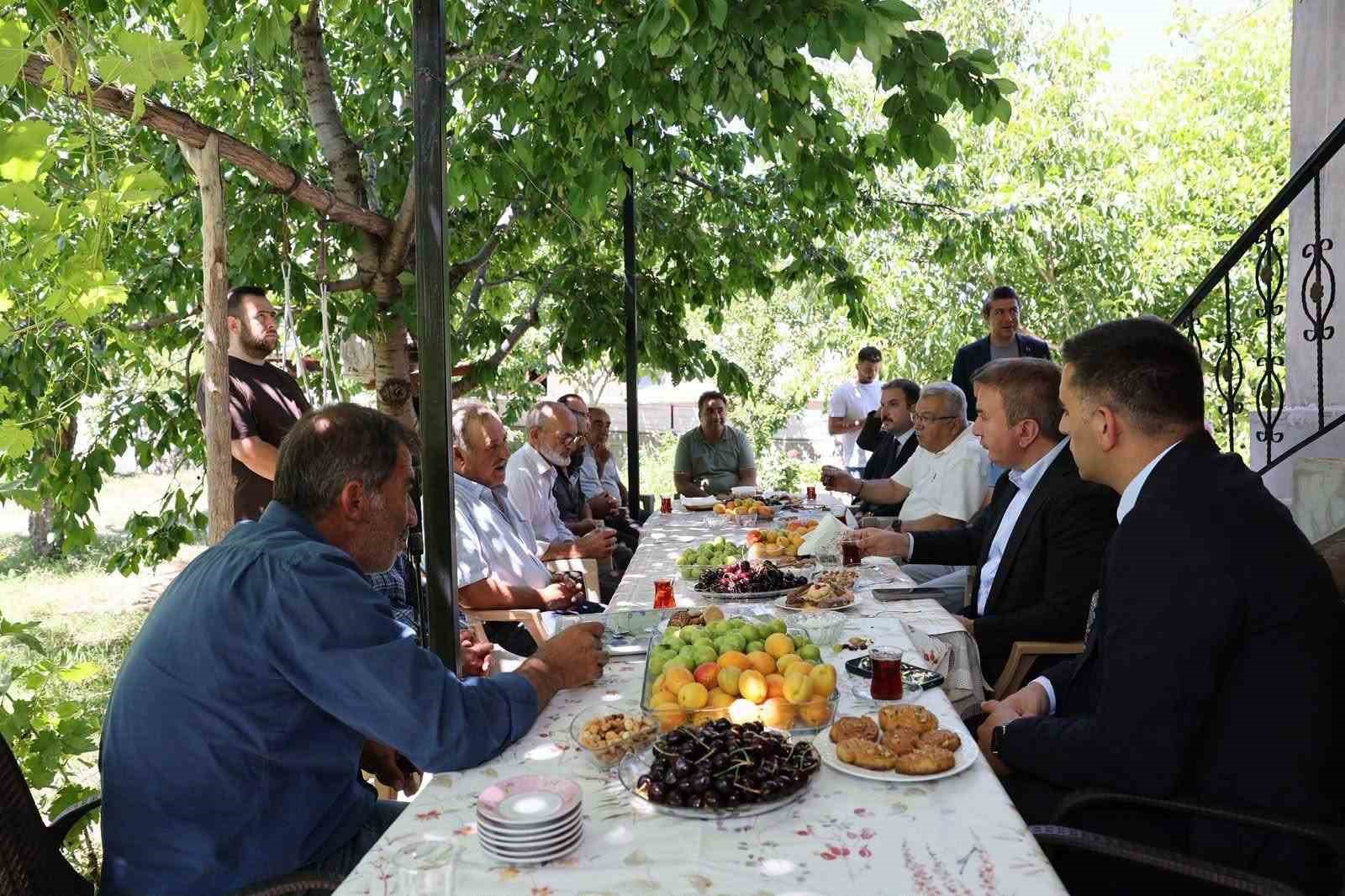 Vali Aydoğdu, Ortayurt köyünde üreticilerin taleplerini dinledi
