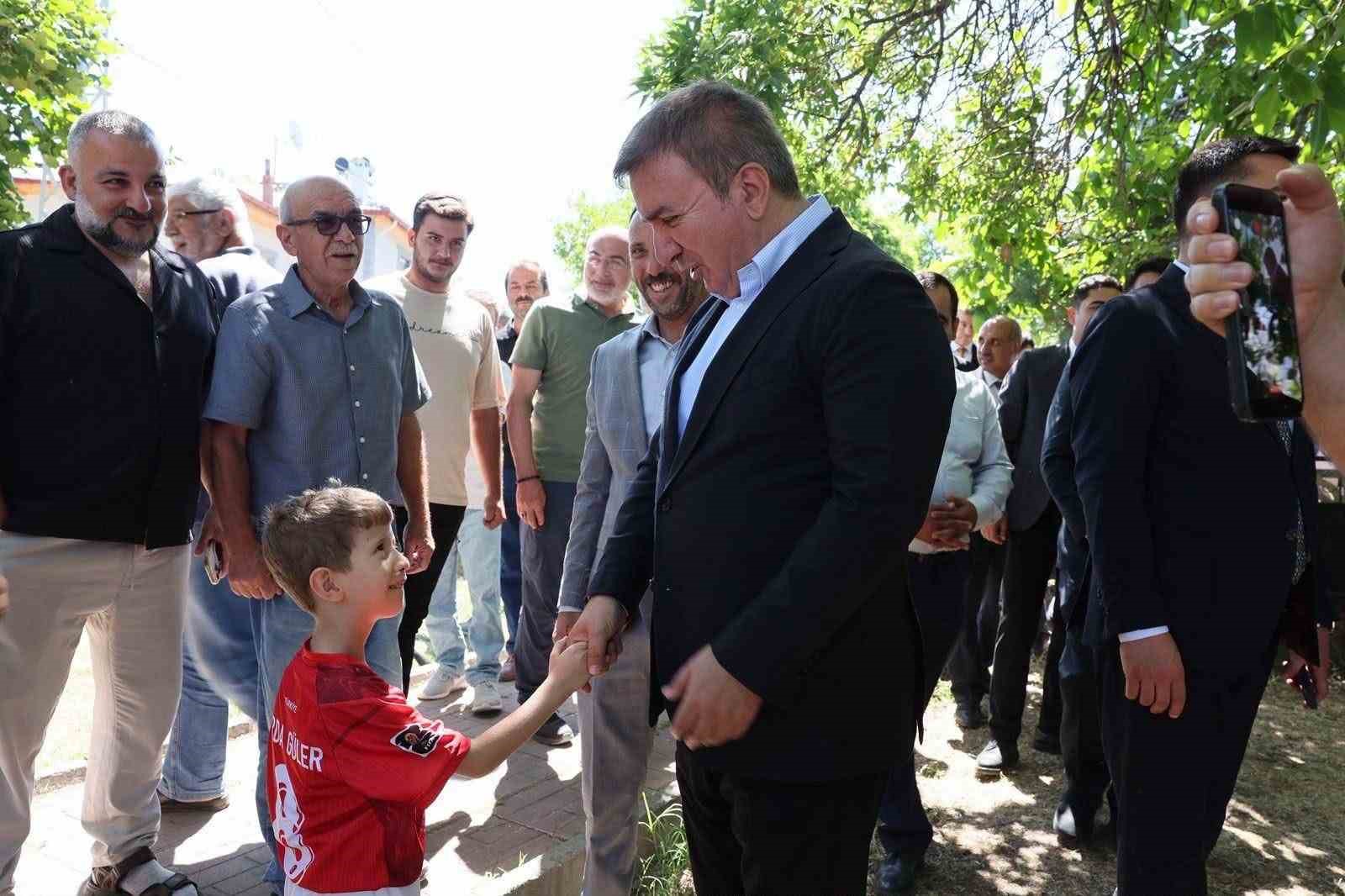 Vali Aydoğdu, Ürek köyünde vatandaşların taleplerini dinledi
