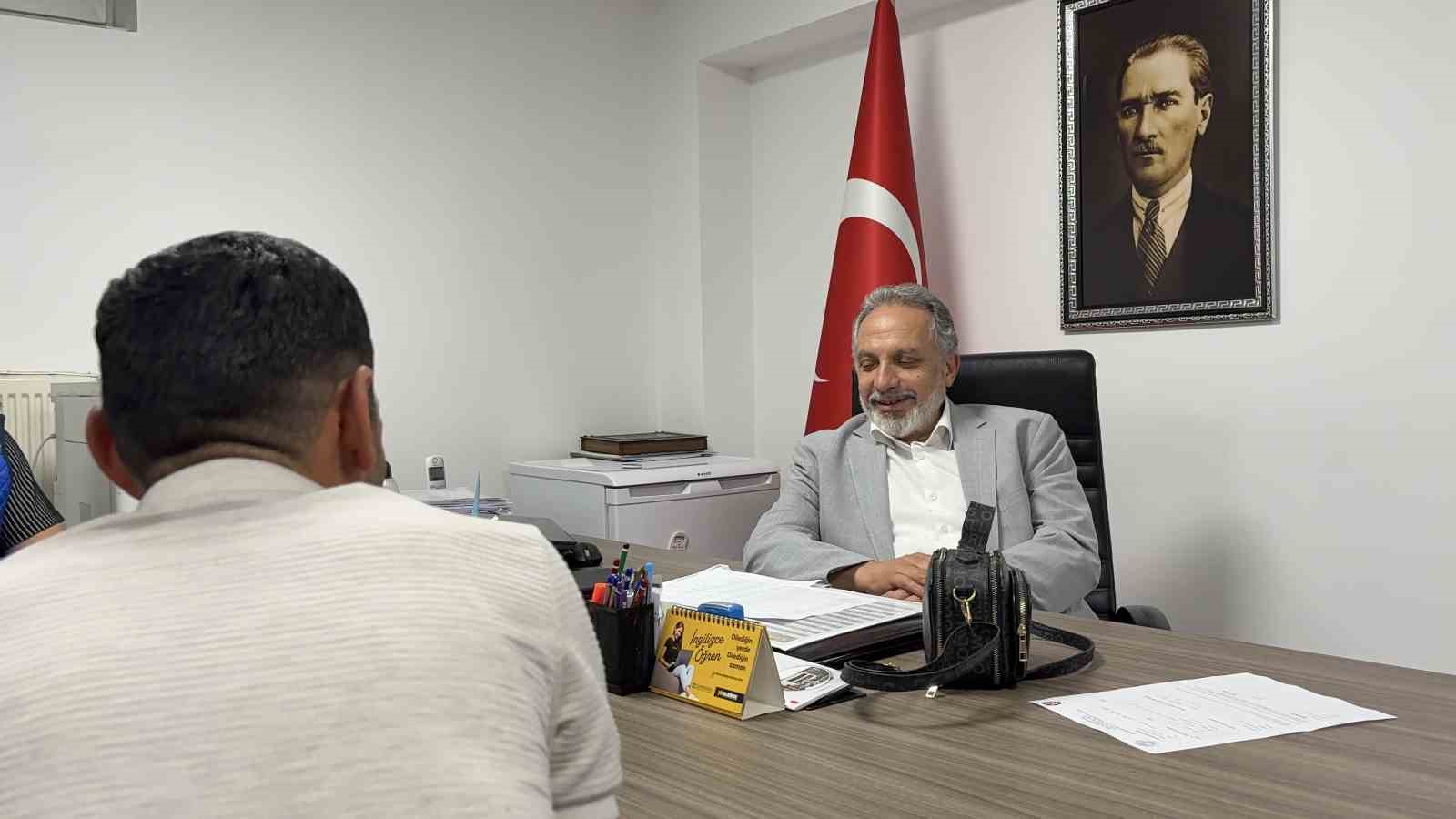 Kayseri’de mesire alanında unutulan 700 bin TL değerindeki ziynet eşyasını belediye ekipleri buldu
