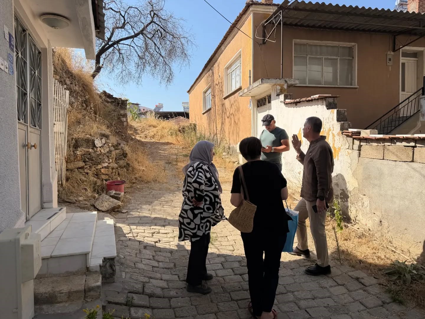 Yenipazar’da eskiyen yollar modern görünüme kavuşuyor