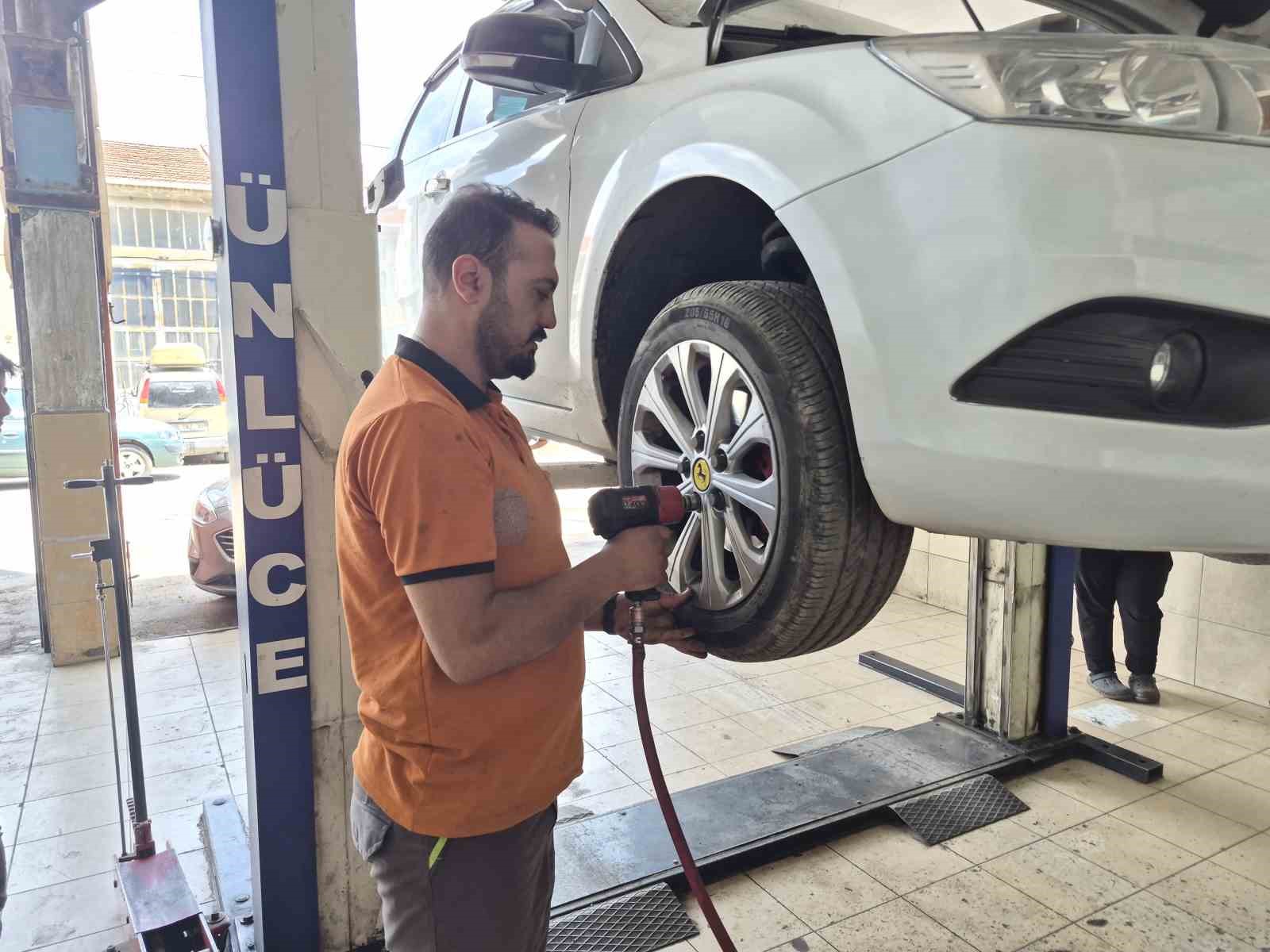 Otomobil ile uzun yola çıkmadan önce dikkat edilmesi gerekenler
