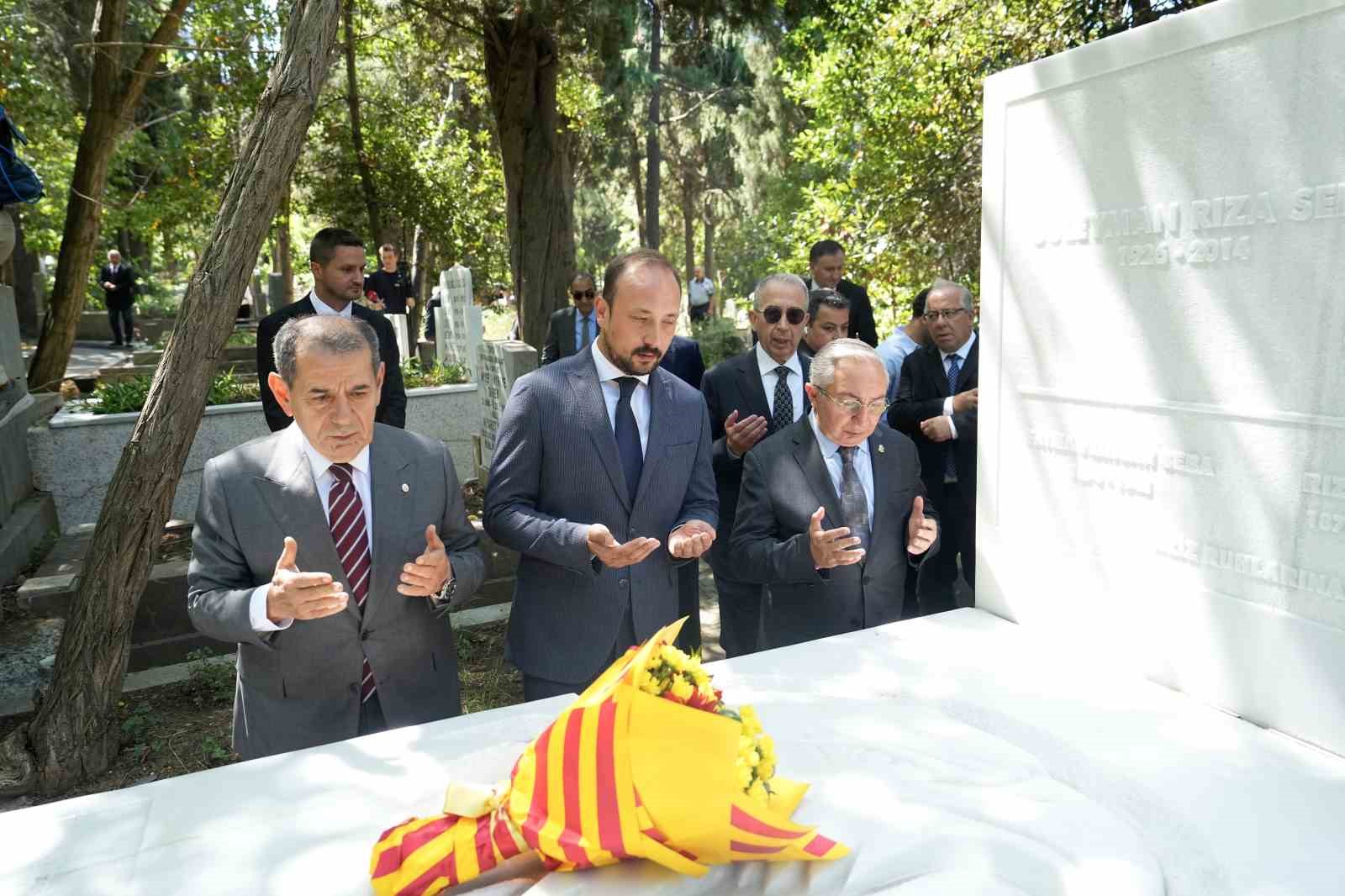 Ali Sami Yen kabri başında anıldı