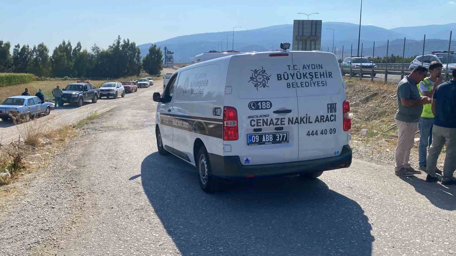 Aydın-Denizli otoyolunda ilginç kaza: Otobanda araç yoldan çıktı, kulübesinde bekleyen bekçi kazada hayatını kaybetti