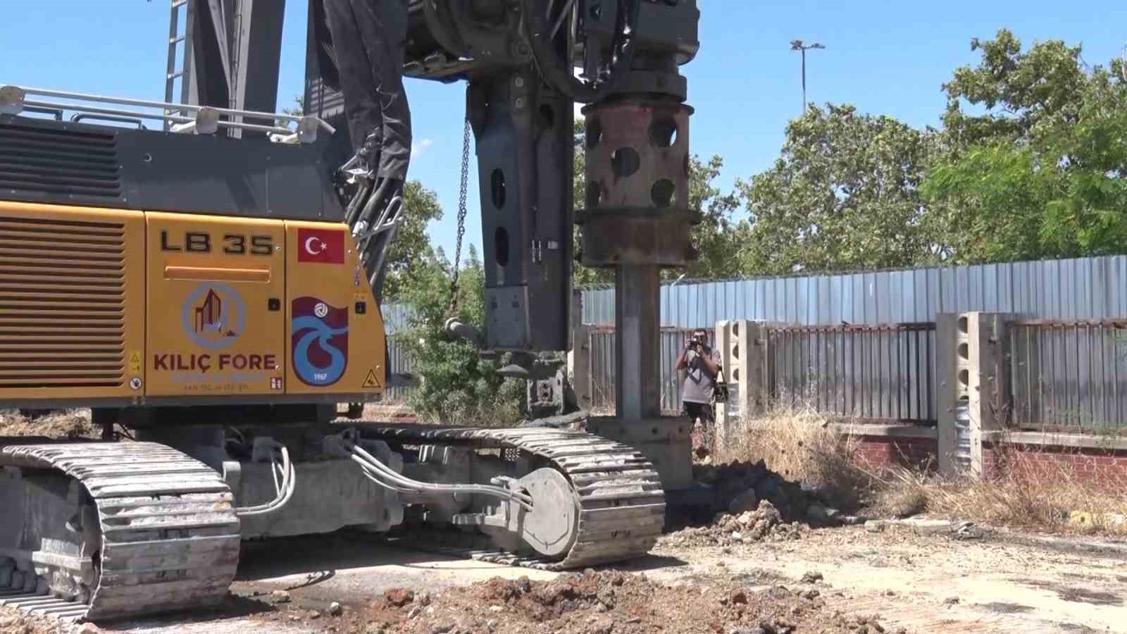 Kadıköy Rıhtım Camii için ilk kazık vuruldu