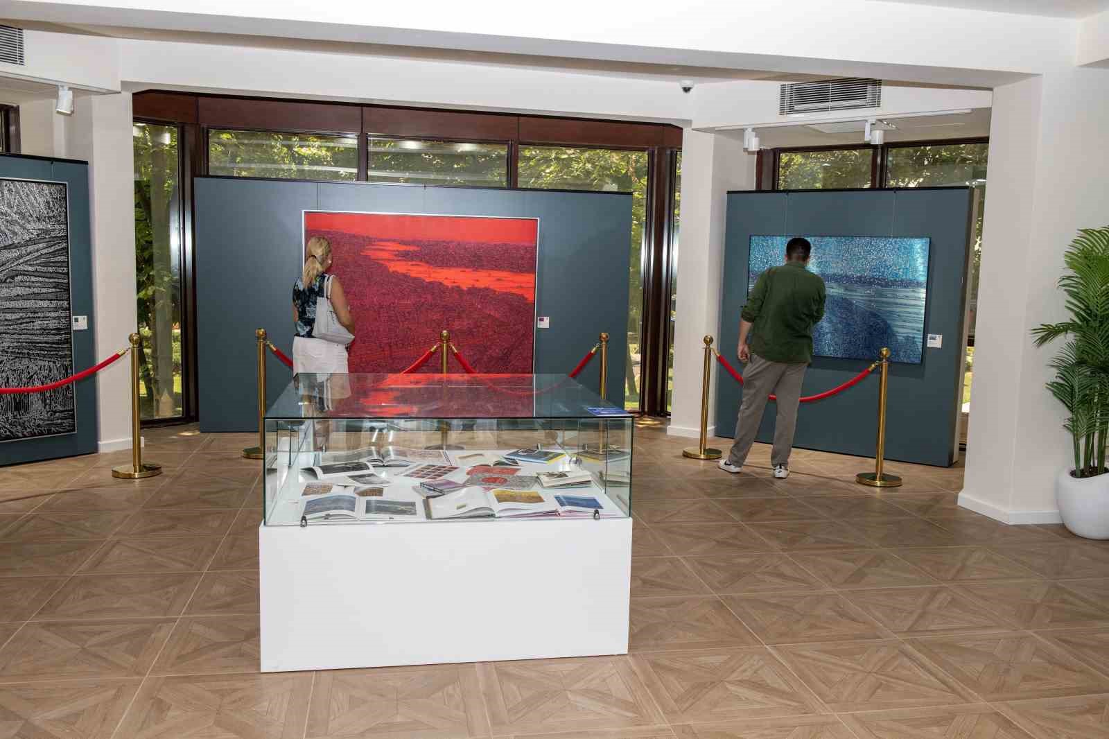 Esenyurt sanat merkezi, ilçede birçok etkinliğe ev sahipliği yaparak kültür ve sanat hayatına katkı sağlıyor