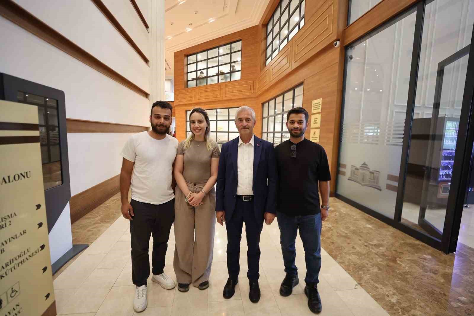Tahmazoğlu: "Gençlerimizin her adımında yanlarındayız"