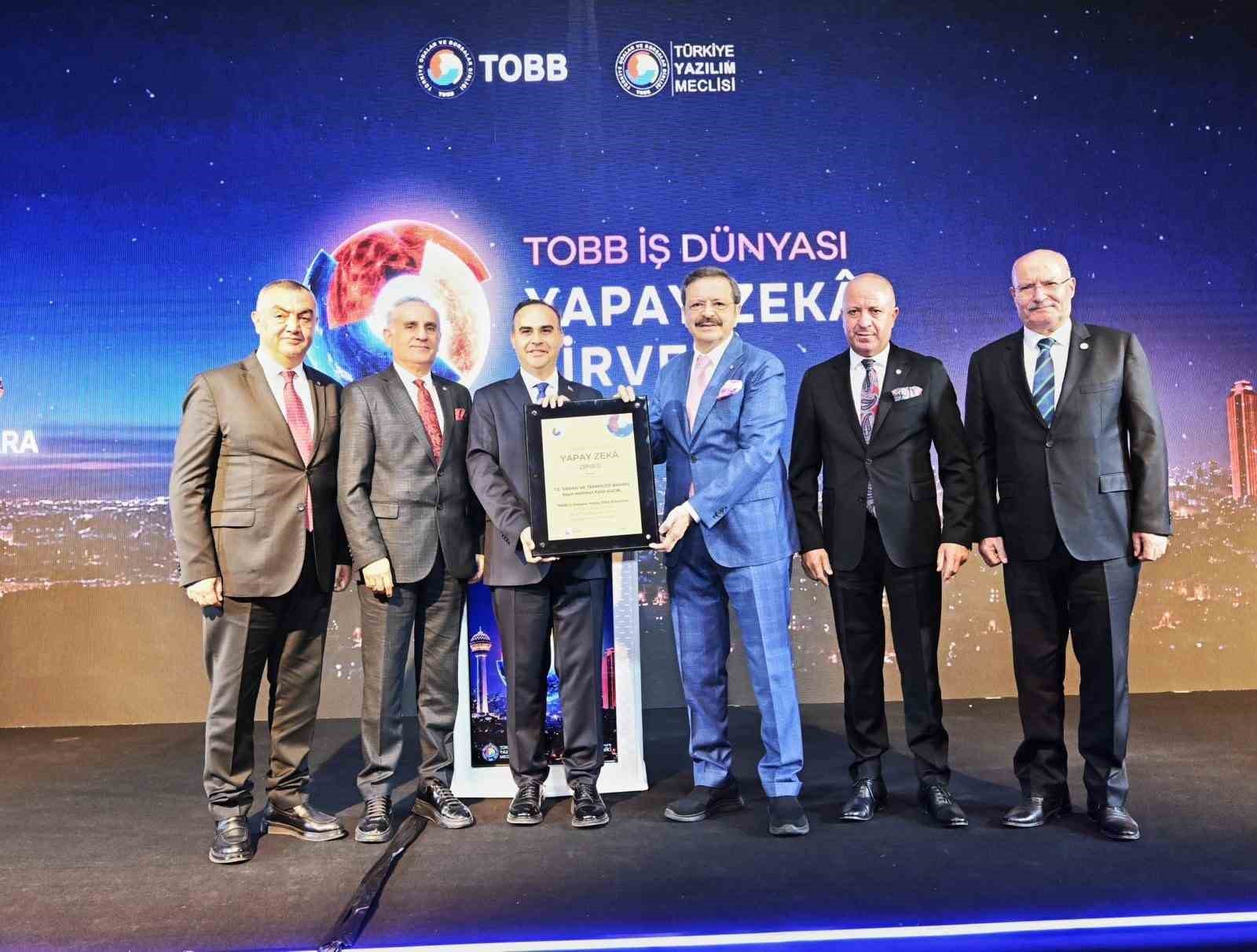 TOBB Başkanı Hisarcıklıoğlu: "Yapay zekada yerli ve milli girişimcilerimizi daha fazla desteklememiz gerekiyor"