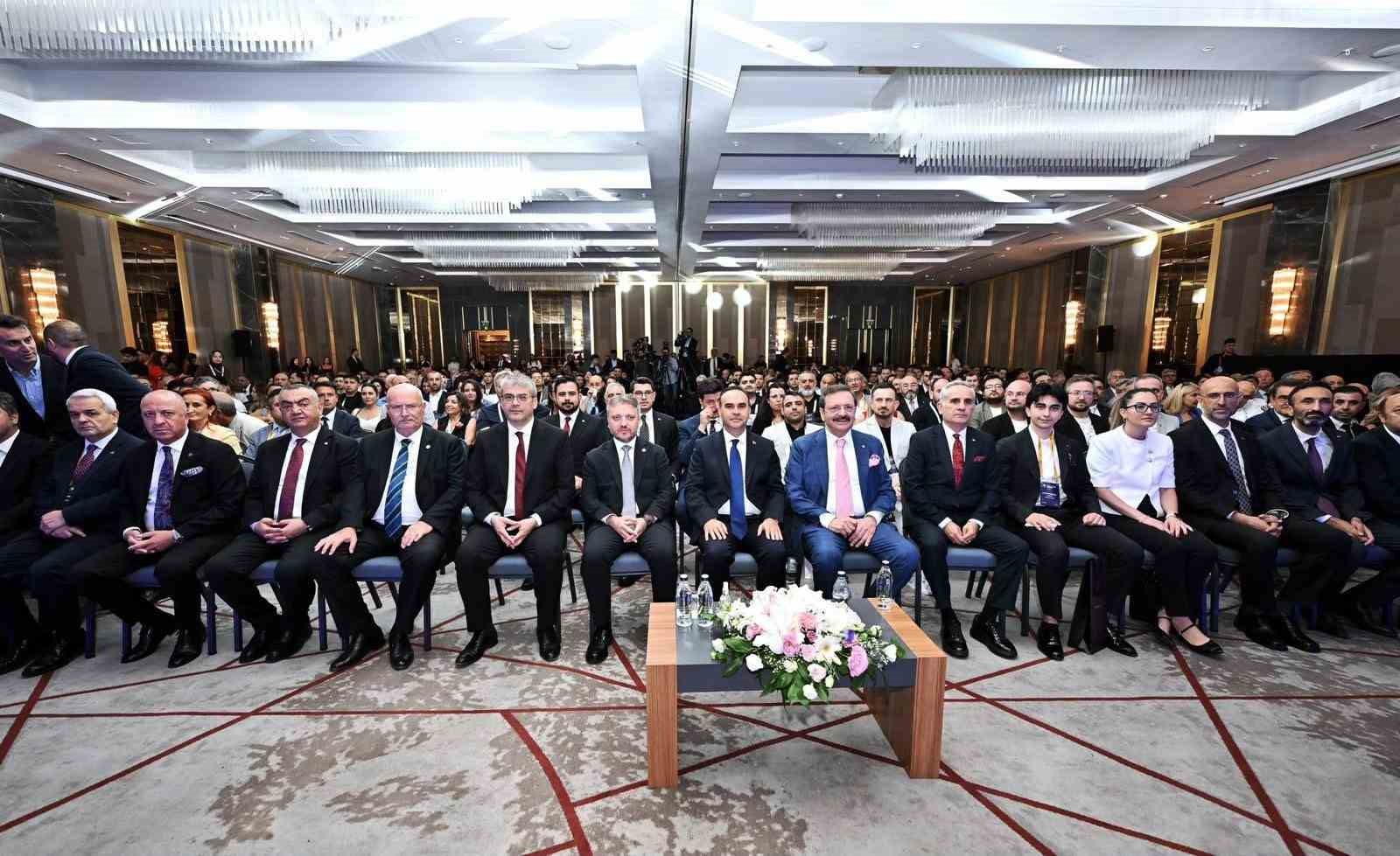 TOBB Başkanı Hisarcıklıoğlu: "Yapay zekada yerli ve milli girişimcilerimizi daha fazla desteklememiz gerekiyor"