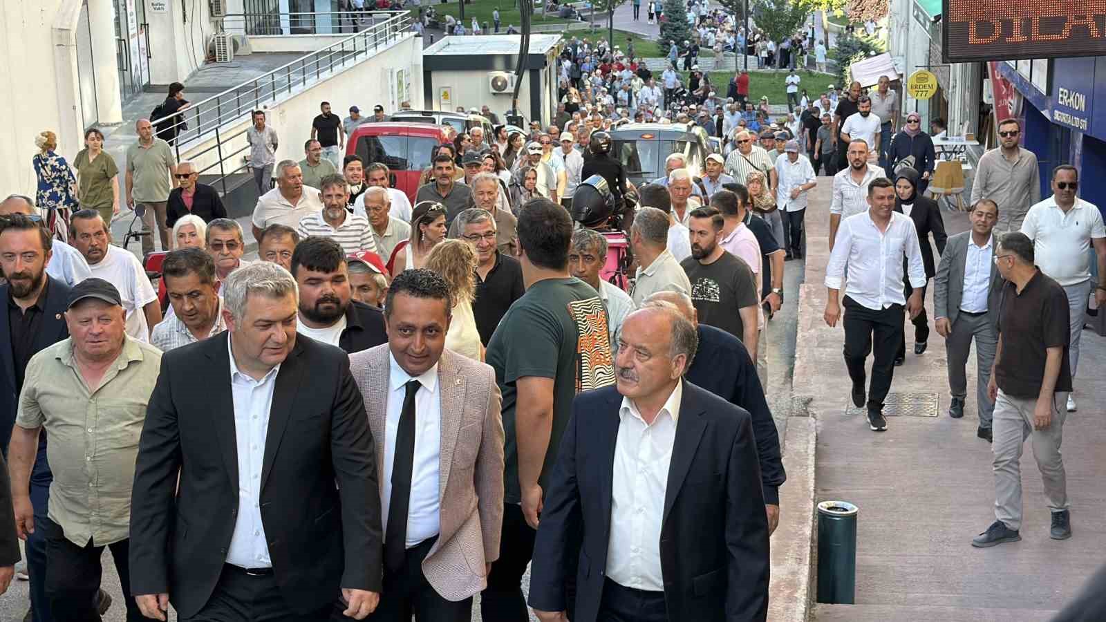 Bolu’da CHP’den toplu istifa: 6 belediye başkanı Yeni Parti’ye katıldı
