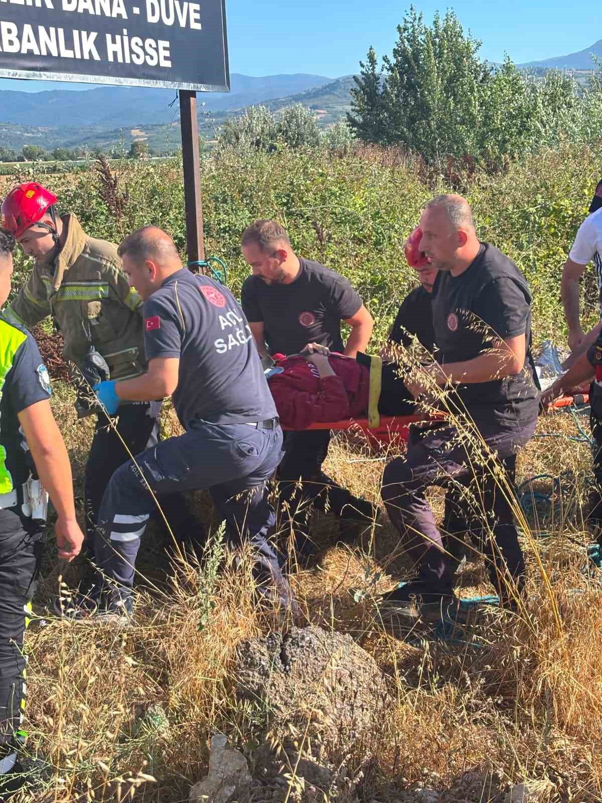 Bursa’da kontrolden çıkan motosiklet dere yatağına uçtu: 1 yaralı