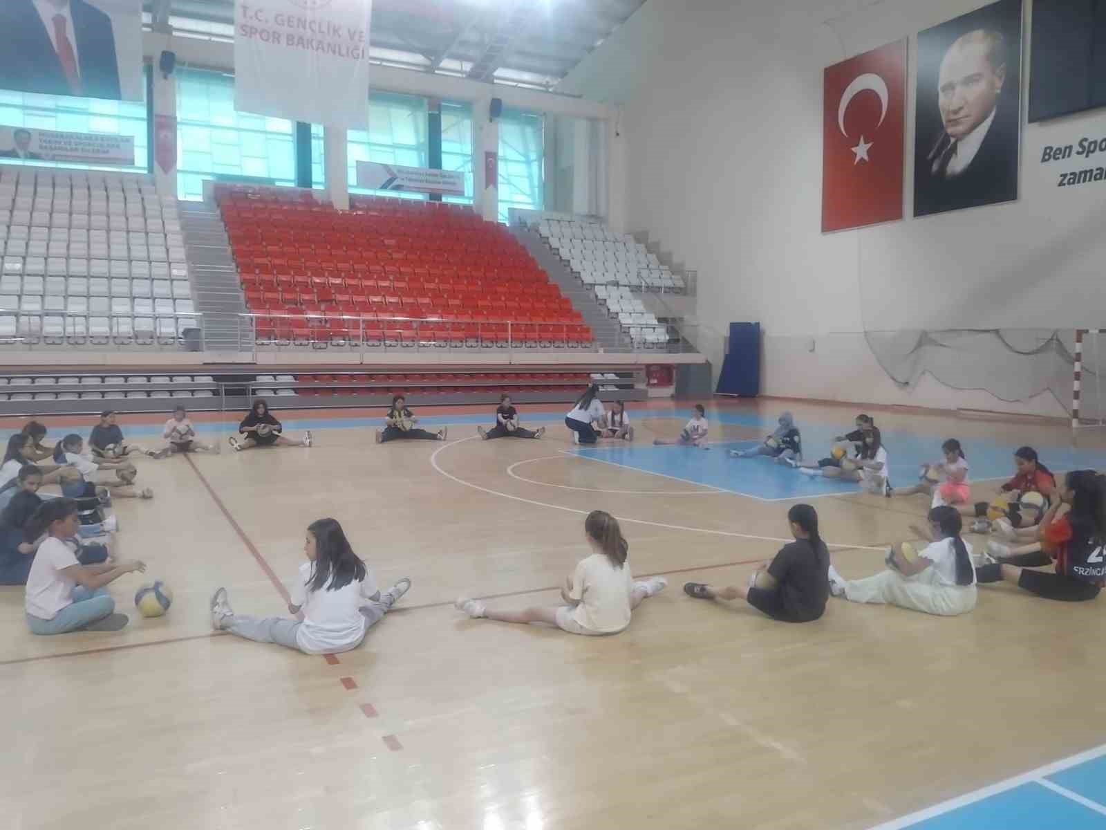 Erzincan’da GSB Yaz Spor Okulları 760 sporcuyu yaz tatilinde sporla buluşturuyor
