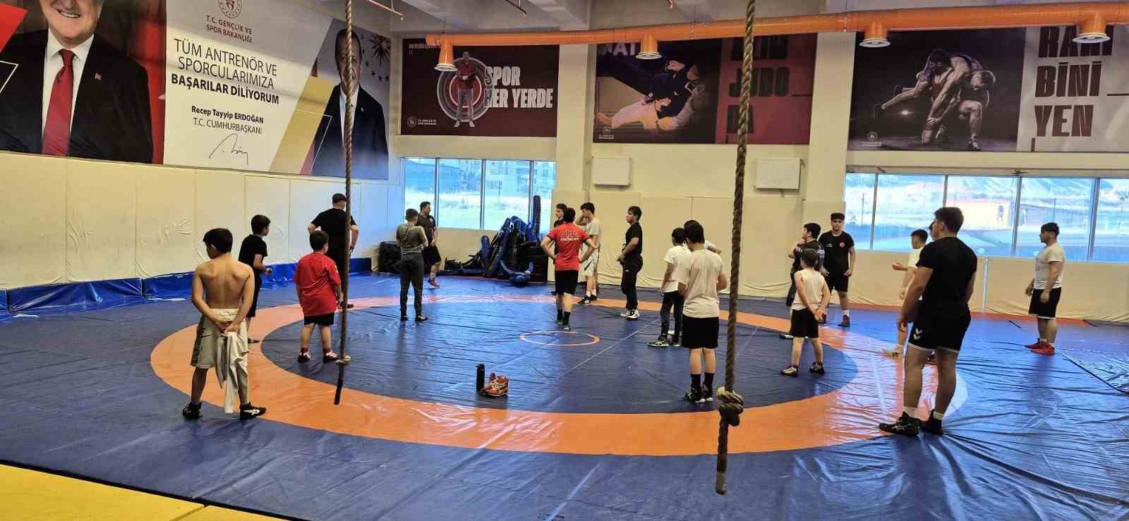 Erzincan’da GSB Yaz Spor Okulları 760 sporcuyu yaz tatilinde sporla buluşturuyor
