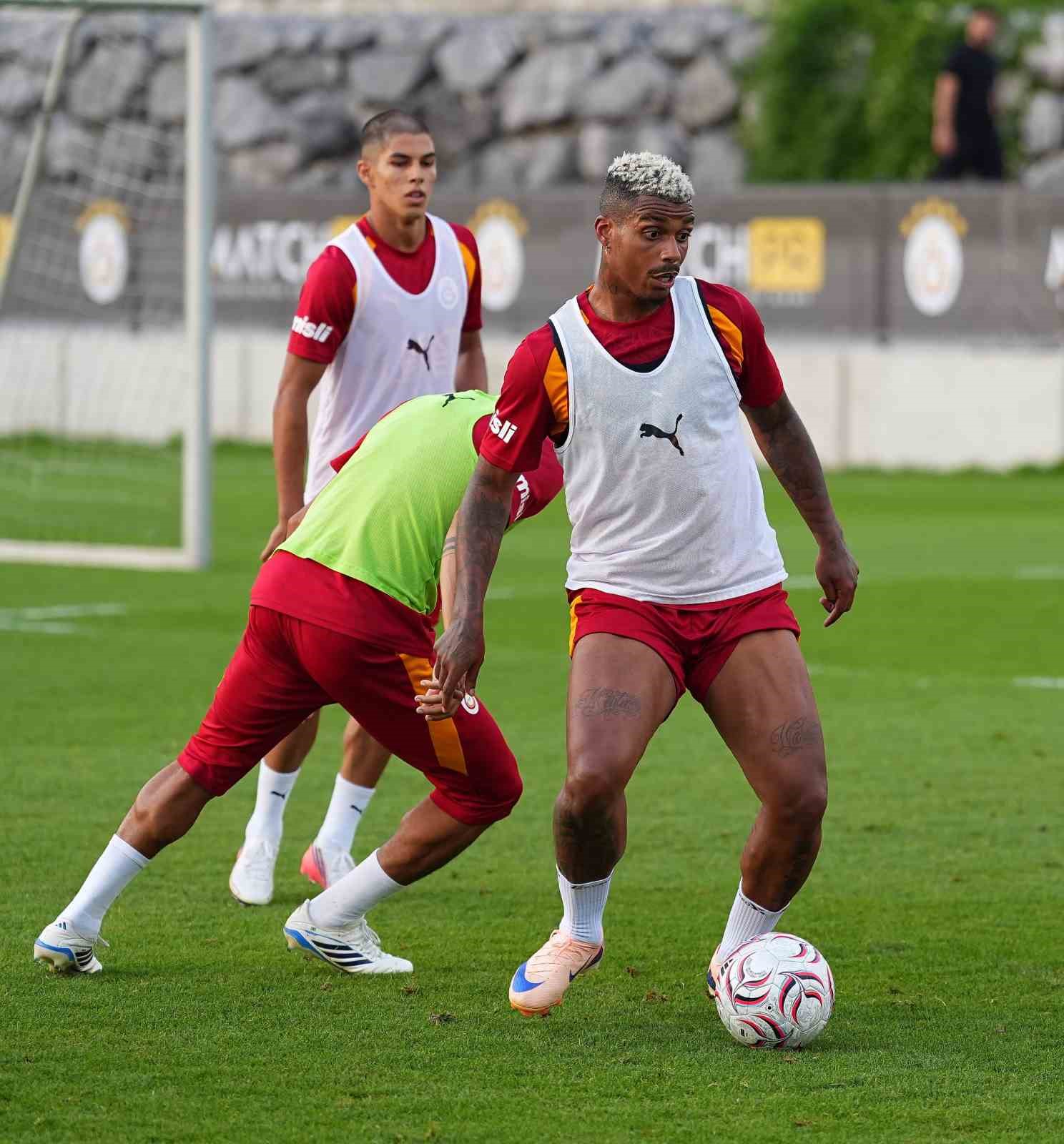 Galatasaray, yeni sezon hazırlıklarını sürdürdü