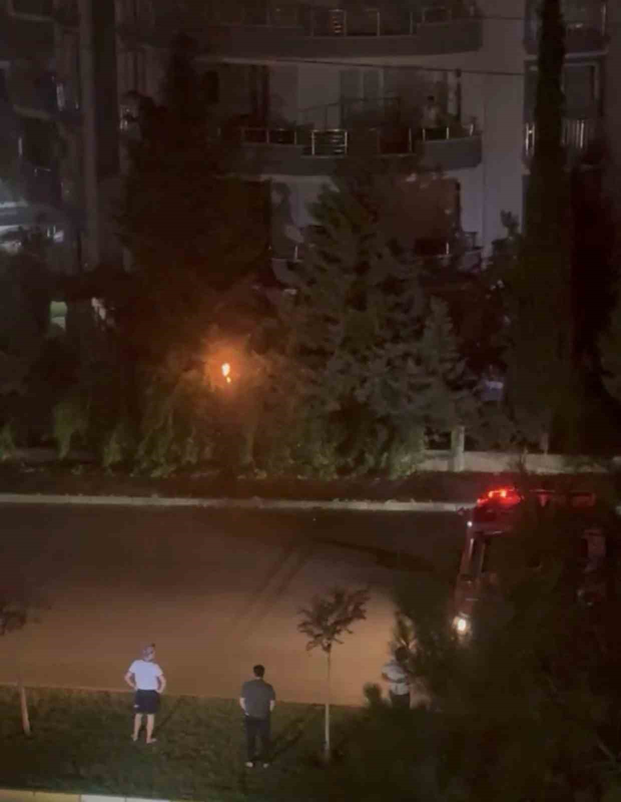 Patlayan elektrik hattı paniğe neden oldu