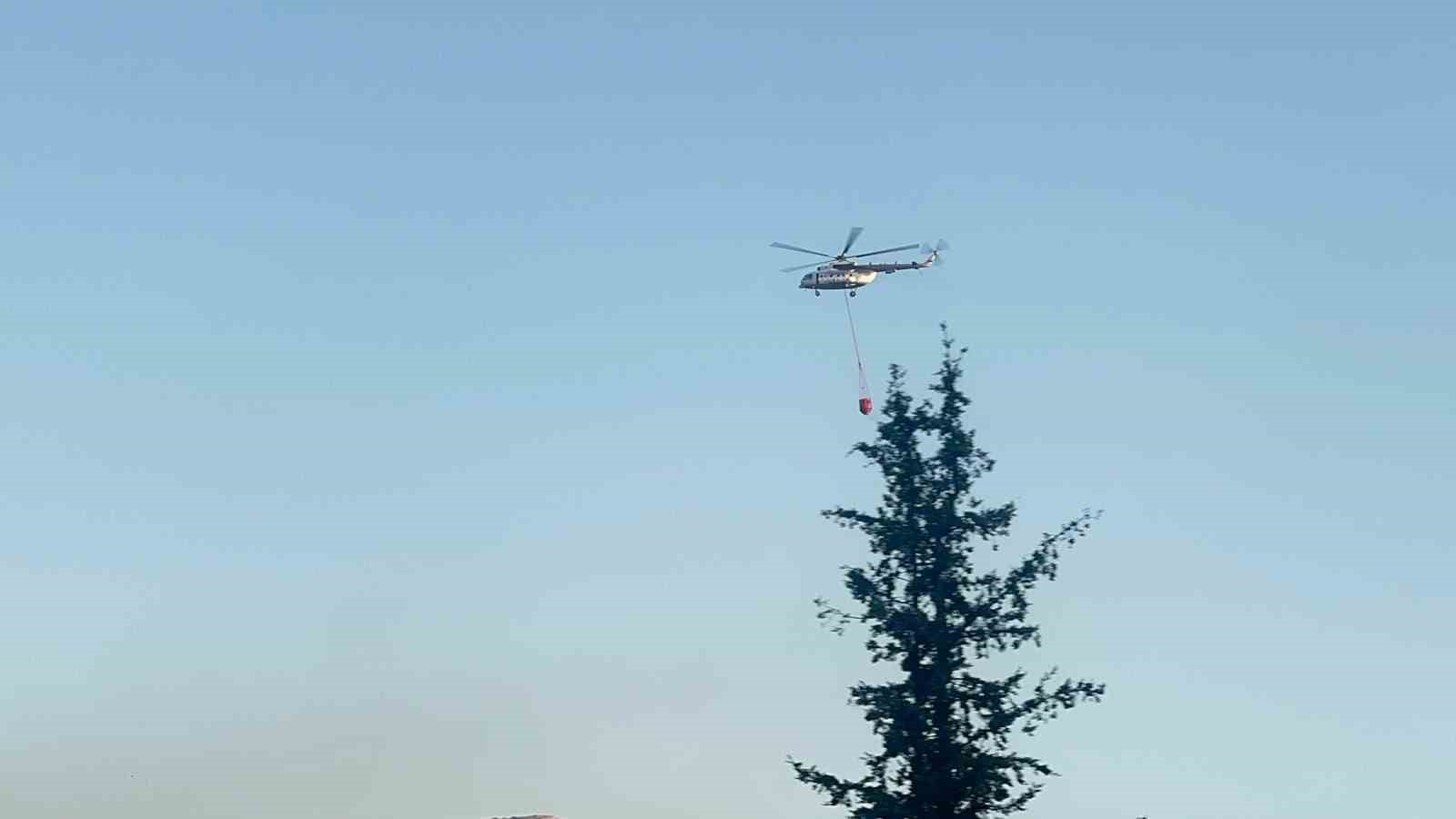 Seydikemer ve Fethiye’deki yangınlarda hava araçları sabahın ilk ışıklarıyla havalandı