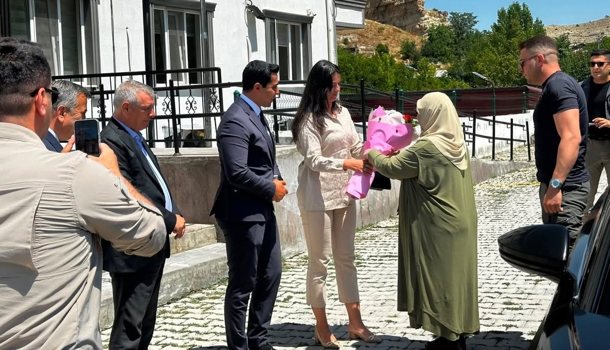 Kemah Huzurevi sakinleri Semiha Yıldırım ile buluştu