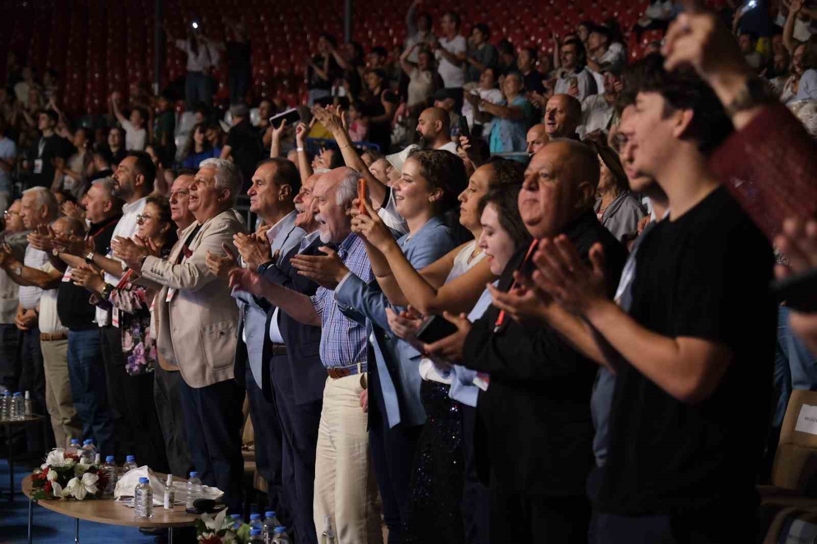 Grup Köprü, festival sahnesinde kültürleri aynı ezgide buluşturdu