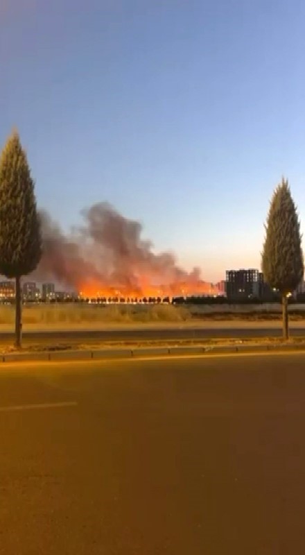 Diyarbakır’da alevler geceyi gündüze çevirdi