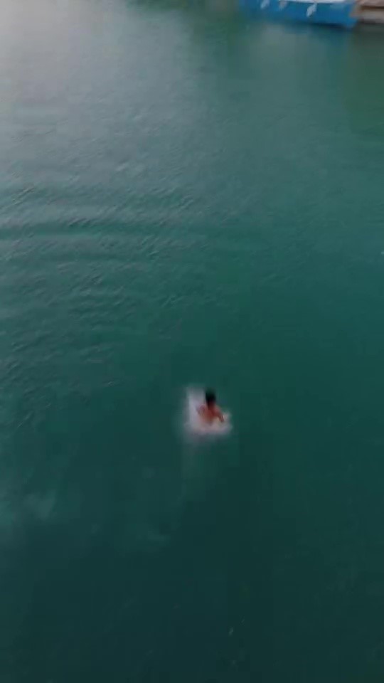 Manavgat’ta 20 metre yükseklikteki köprüden çocukların tehlikeli atlayışı