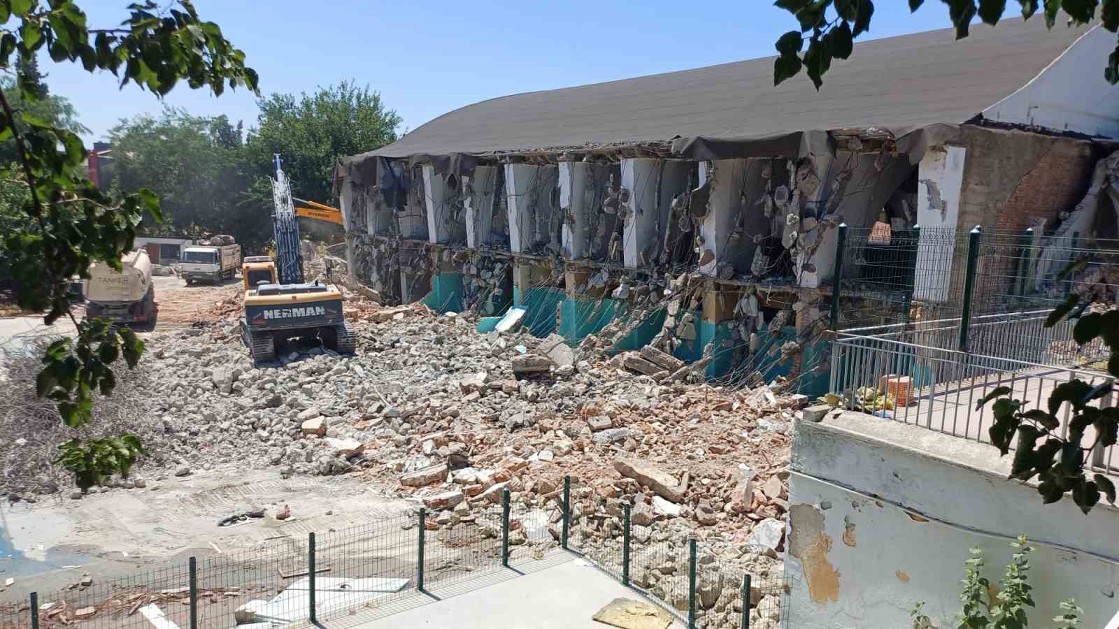 Aydın’ın 65 yıllık spor hafızası yıkılıyor