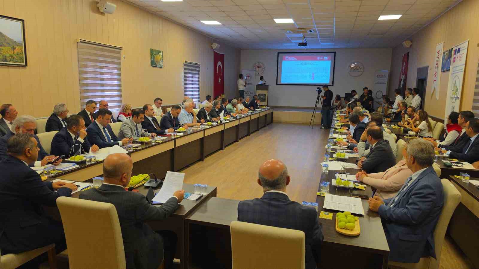Vali Varol: "İncirimizin marka değerini korumalıyız"