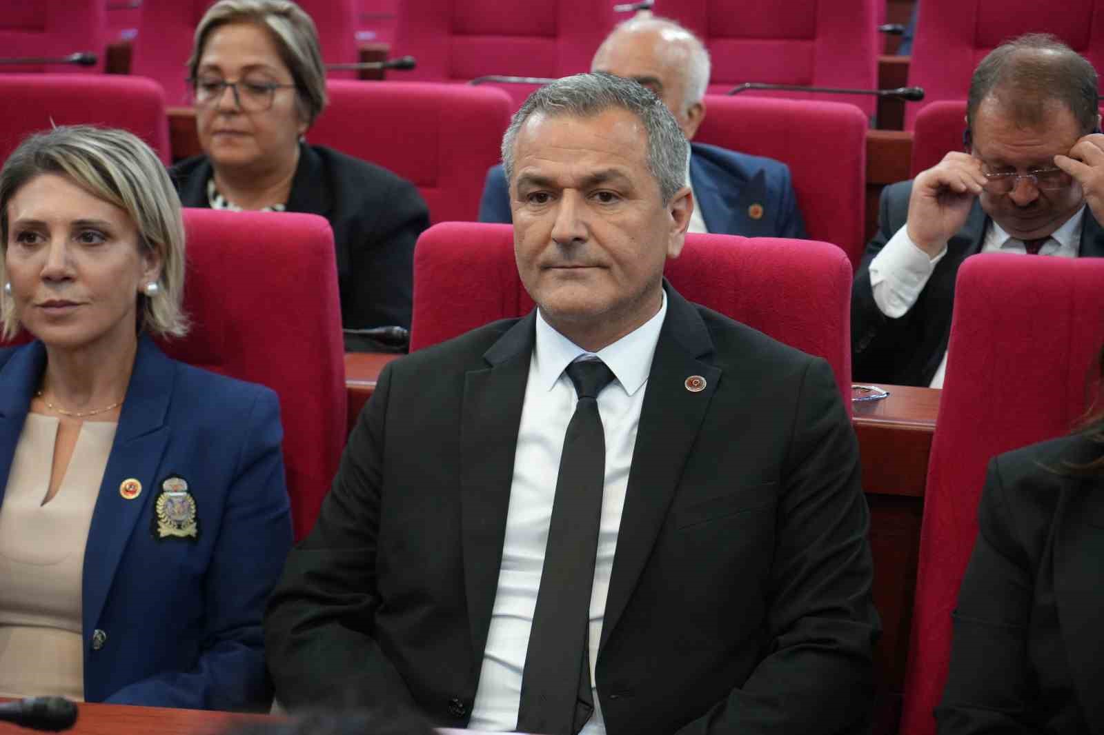İzmit Belediyesi Başkan Vekili Lütfü Obuz oldu
