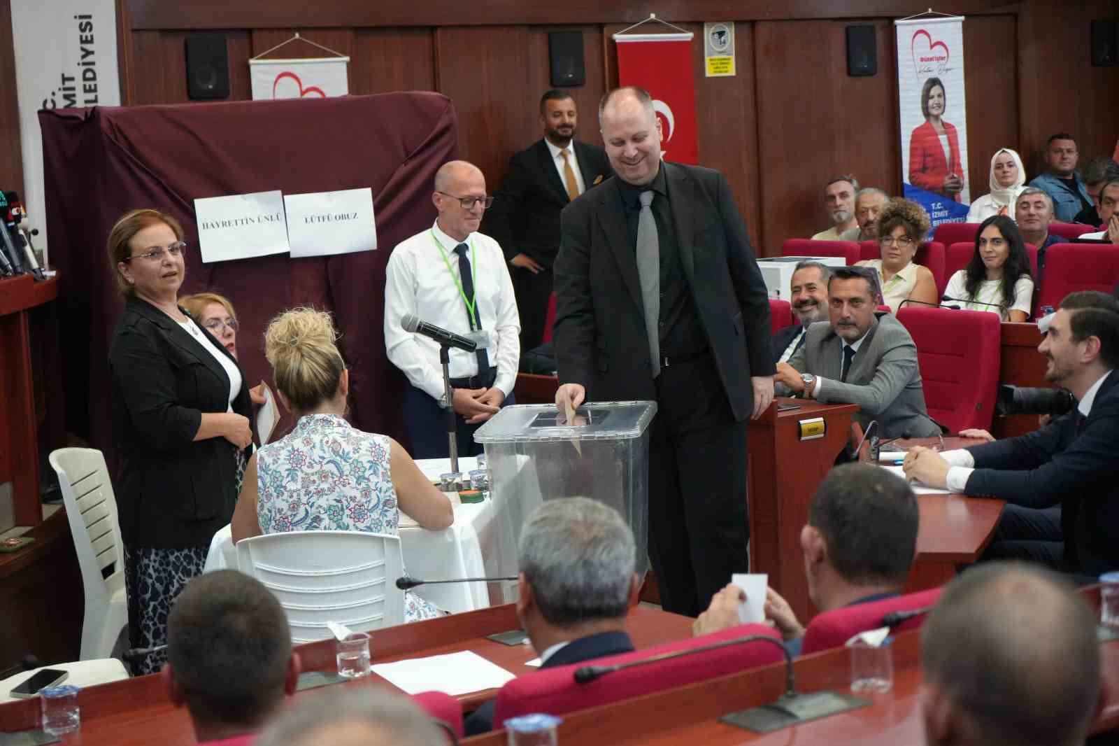 İzmit Belediyesi Başkan Vekili Lütfü Obuz oldu