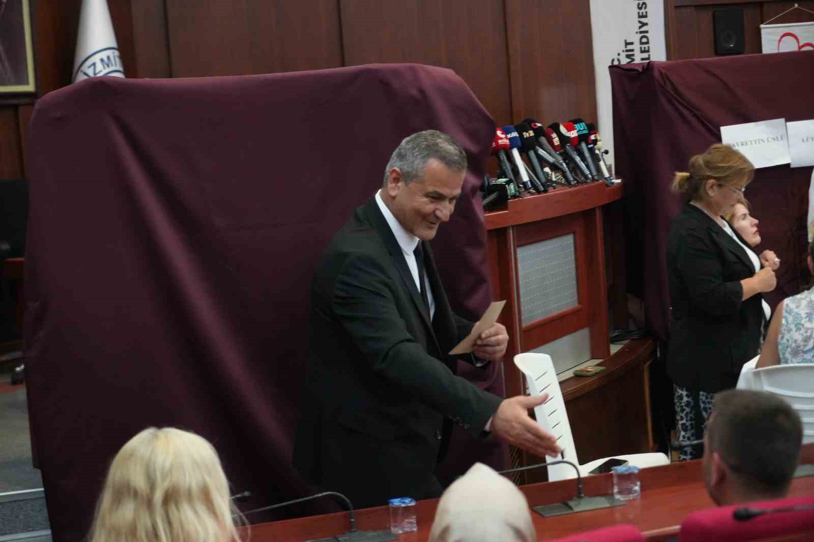 İzmit Belediyesi Başkan Vekili Lütfü Obuz oldu