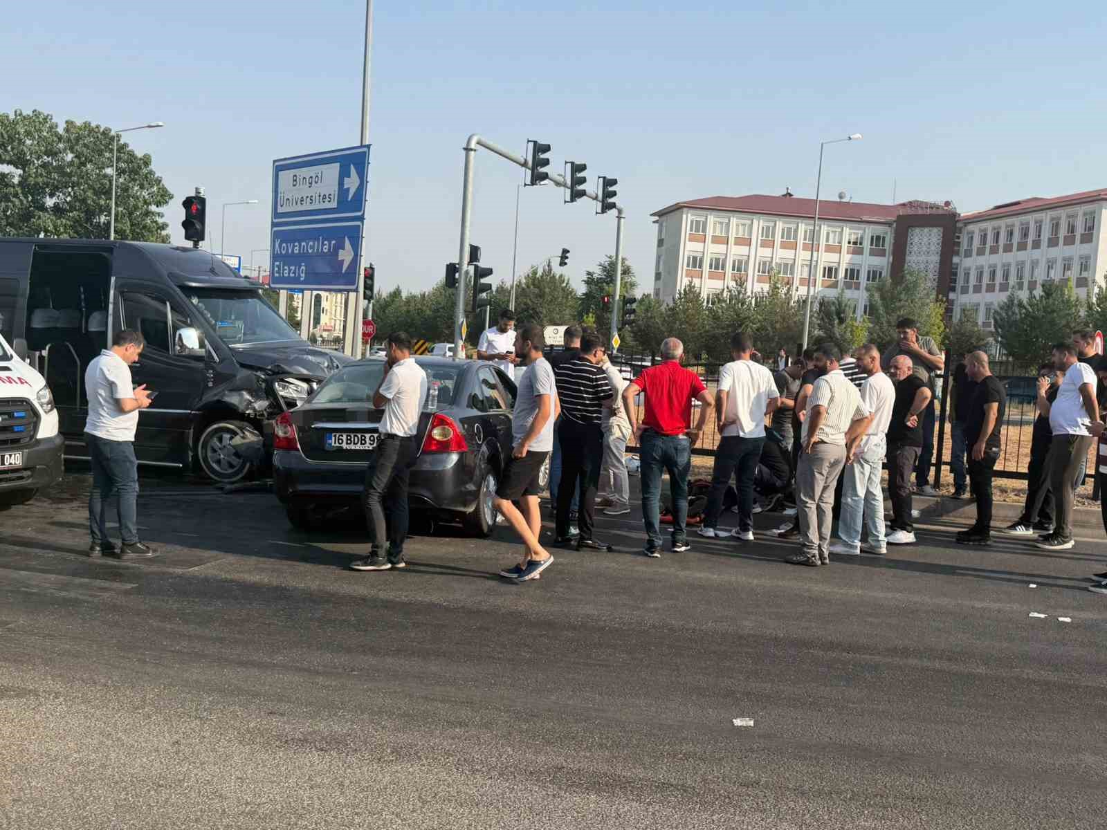 Bingöl’de trafik kazası: 5 yaralı