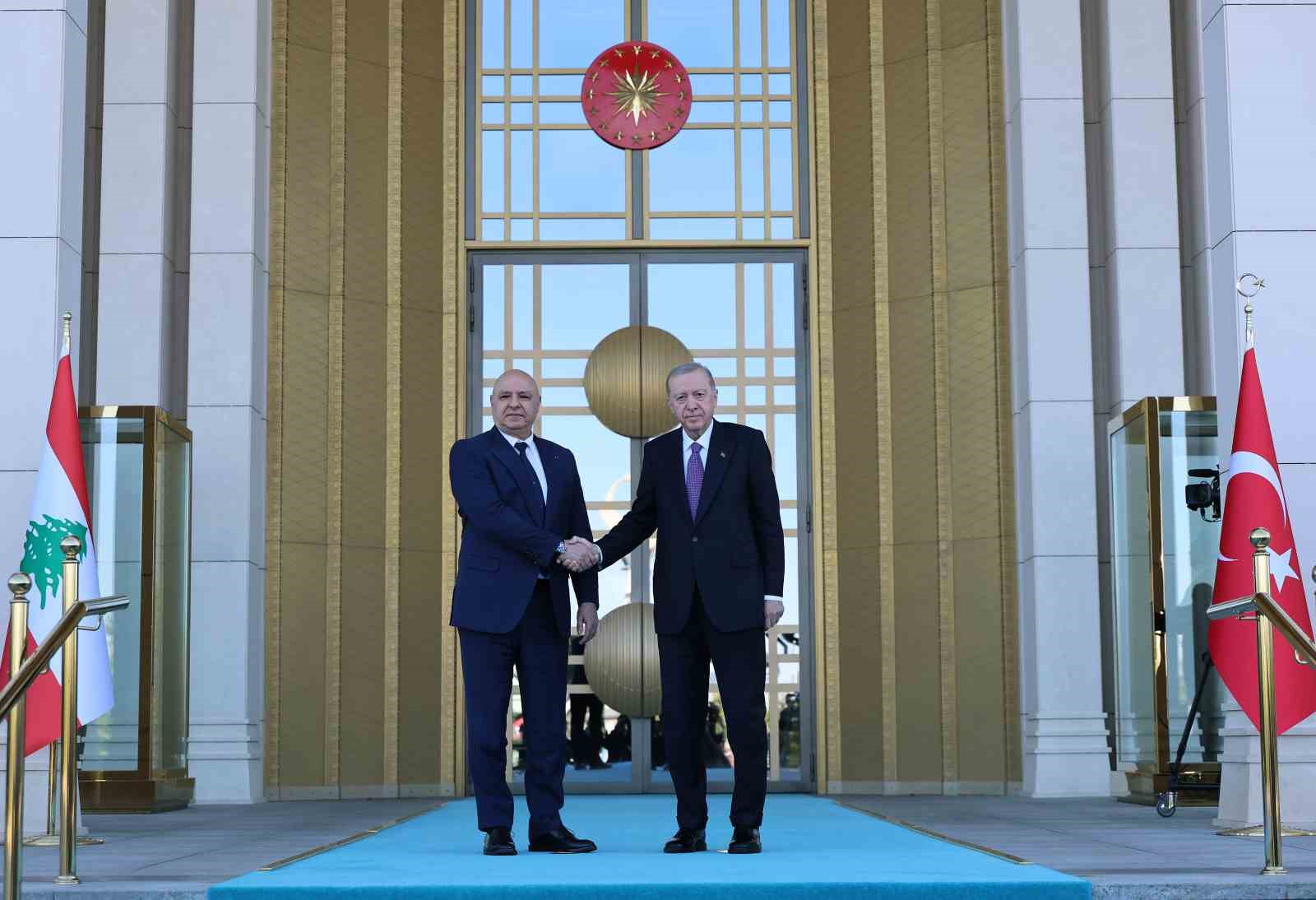 Cumhurbaşkanı Erdoğan, Lübnan Cumhurbaşkanı Avn’i törenle karşıladı