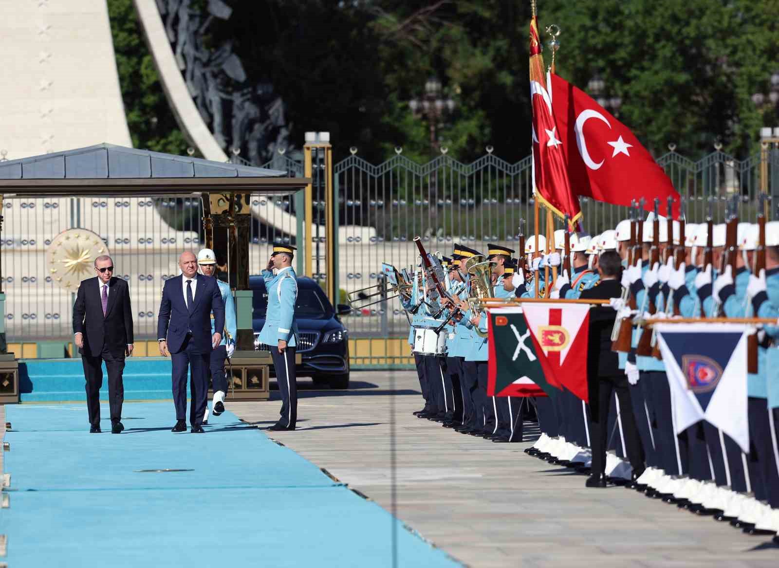 Cumhurbaşkanı Erdoğan, Lübnan Cumhurbaşkanı Avn’i törenle karşıladı