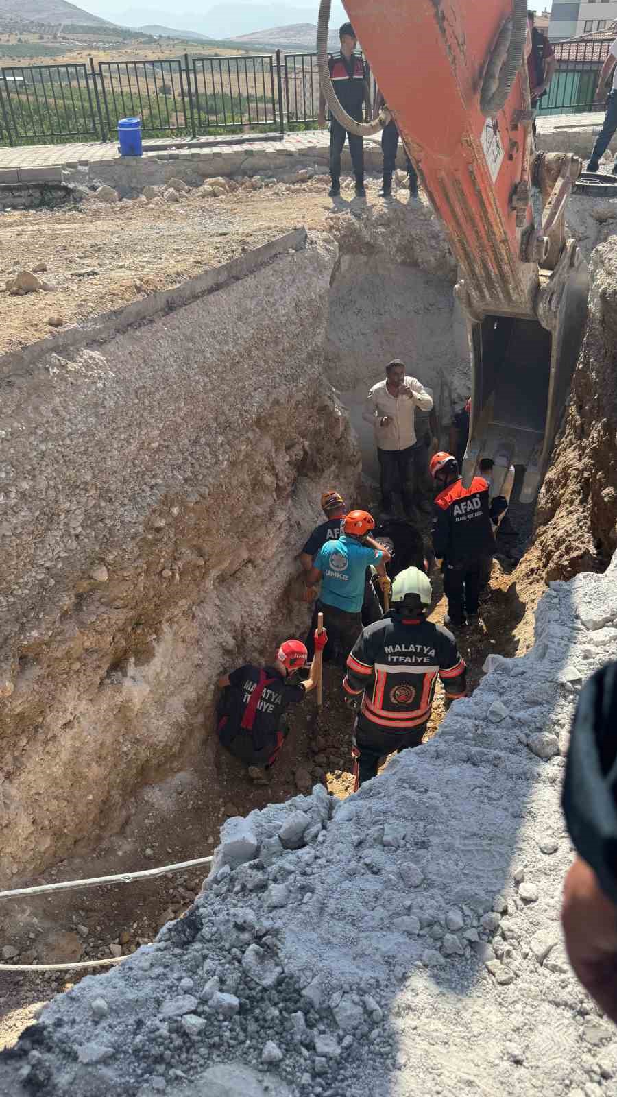 Malatya’da yol çalışmaları sırasında göçük: 2 işçi hayatını kaybetti