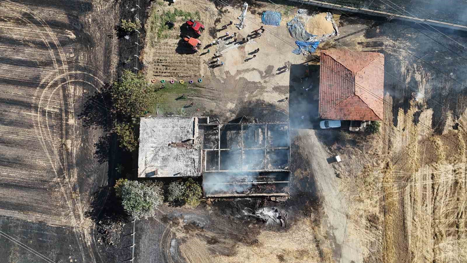 Edirne’de sigara izmariti çiftlik evini küle çevirdi: 6 kişi ölümden döndü