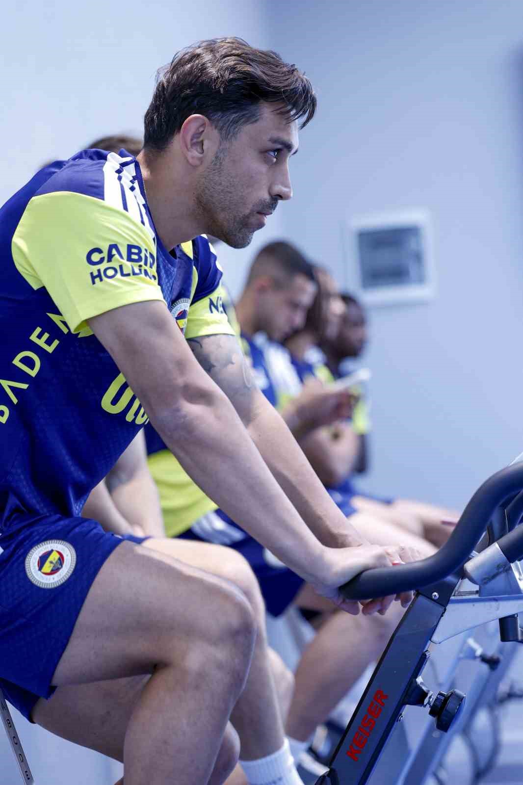 Fenerbahçe, Sturm Graz maçı hazırlıklarına ara vermeden başladı