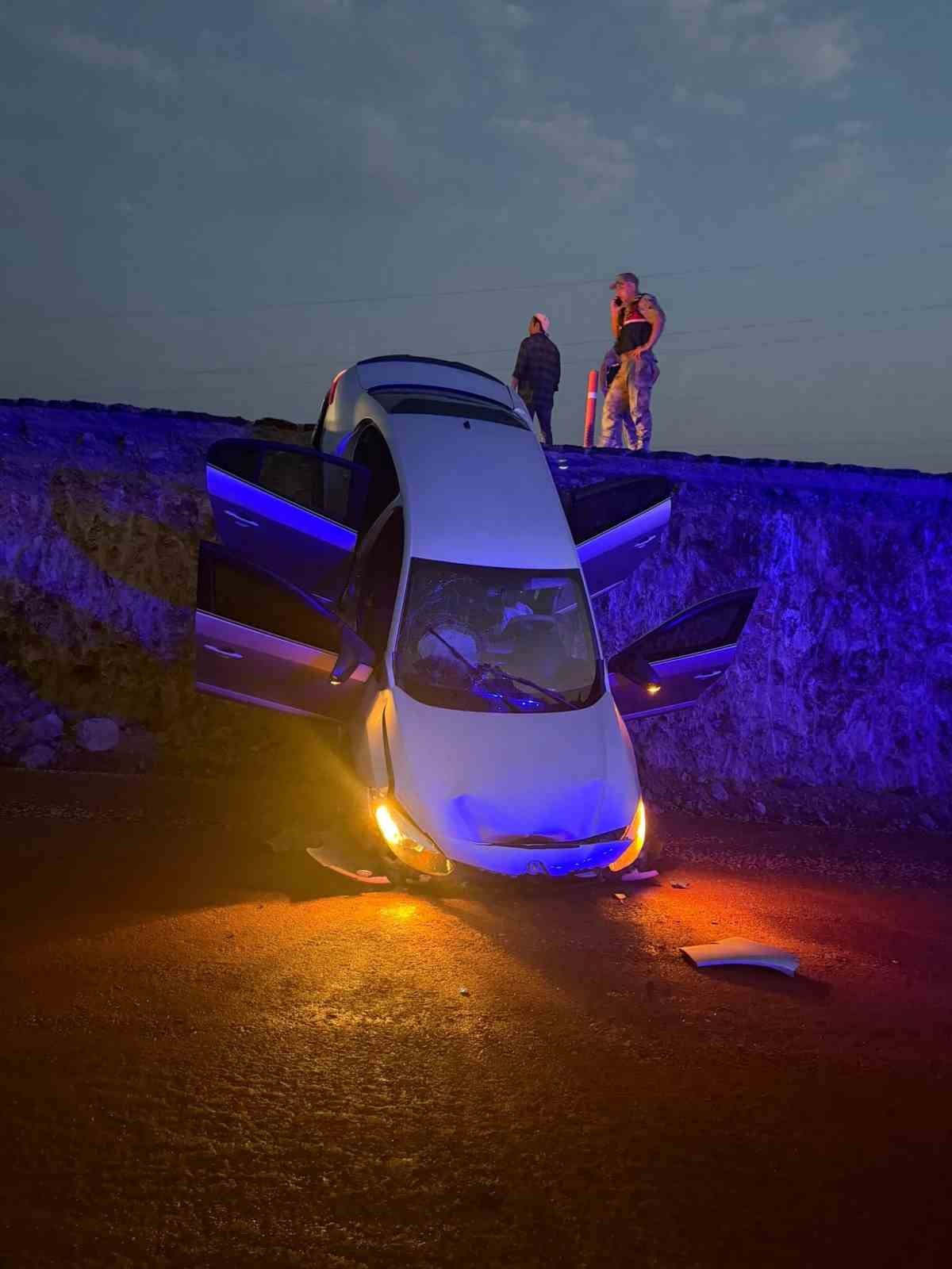 Bingölde trafik kazası: 2 yaralı