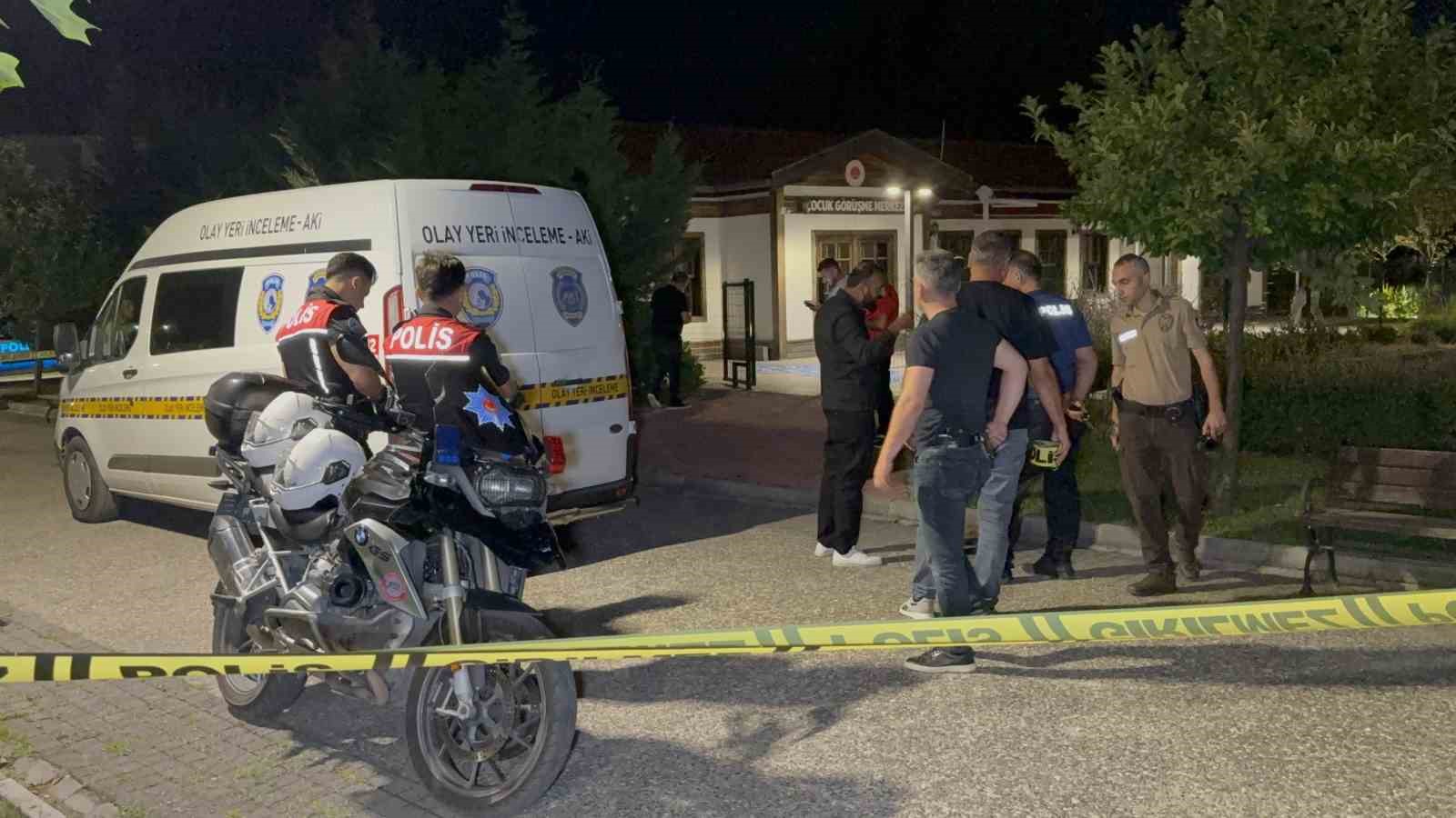 Emekli polis millet bahçesinde hayatına son verdi