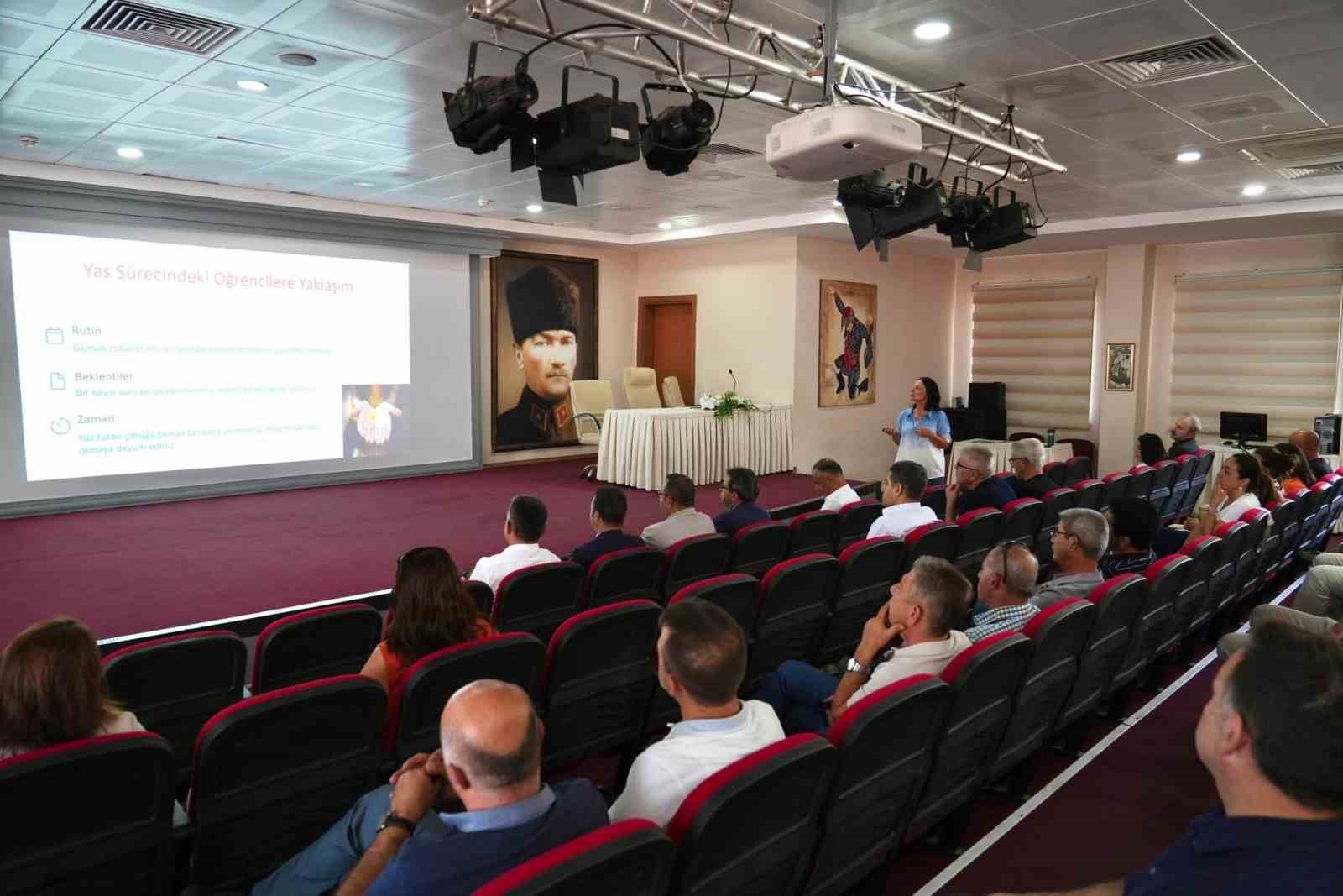 Muğla’da "Afet ve acil durumlarda çocuk hakları ve eğitimi" kursu başladı