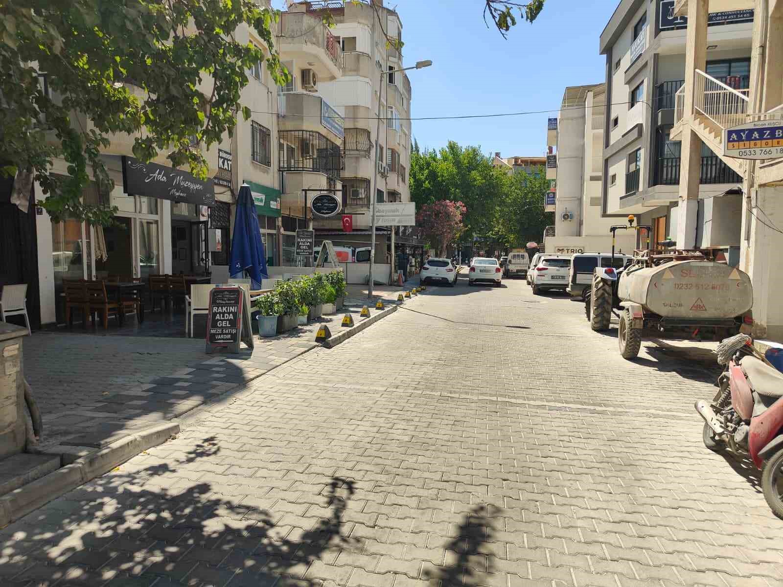Kuşadası’nda bıçaklı kavga: 1 ölü